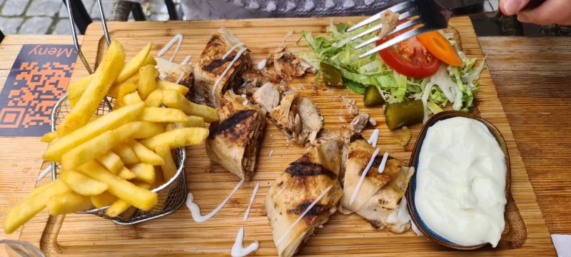 Everest Restaurant & Cafe