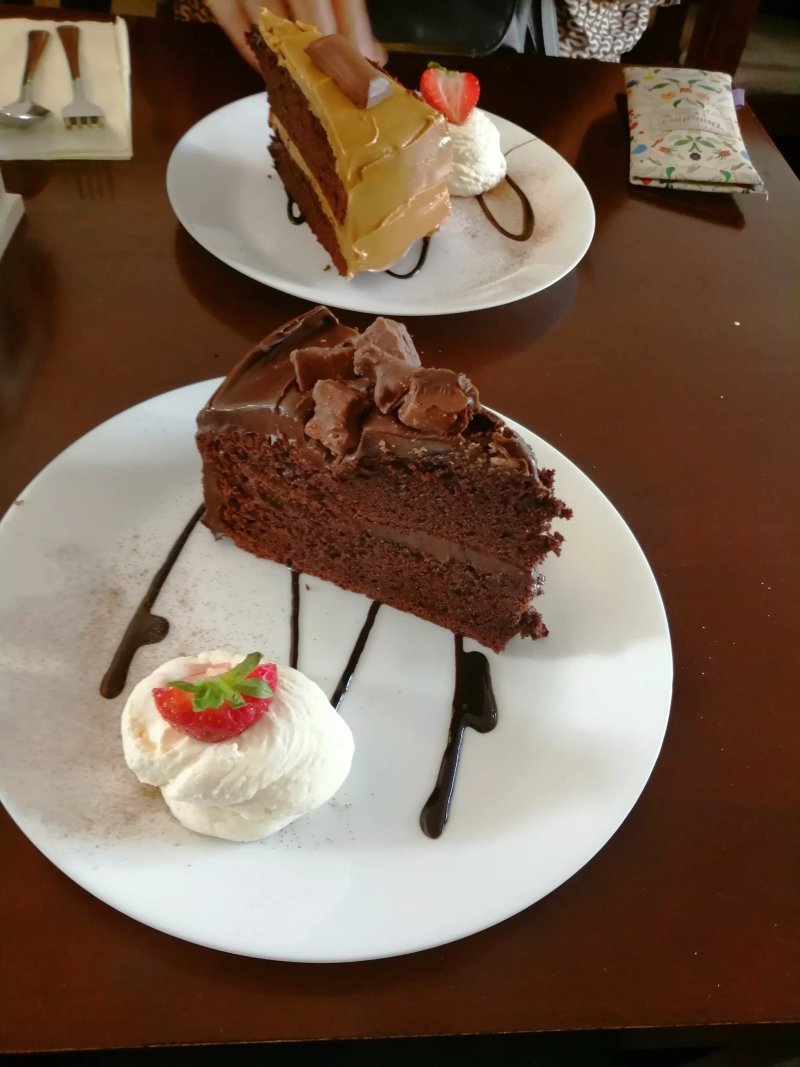 Nicola's coffee and cakes