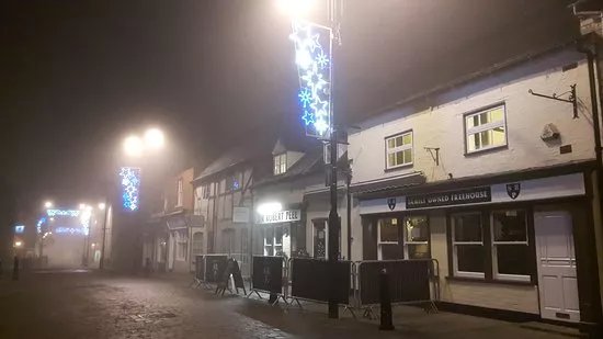 The Sir Robert Peel / Public House