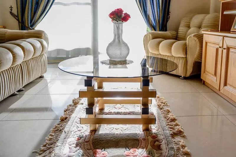 Luxury Daffodil Apartment