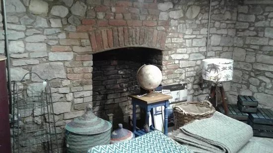 Acorn Gift Shop