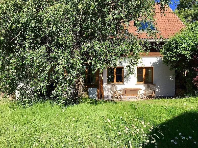 frohNATUR vacation apartment in a natural garden