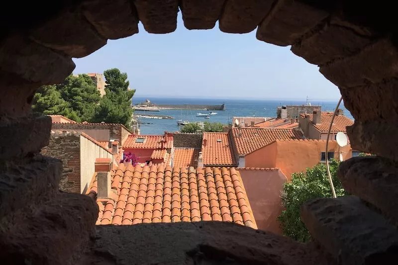 Great Seaview and a wonderful terrace  -3 min from the beach.