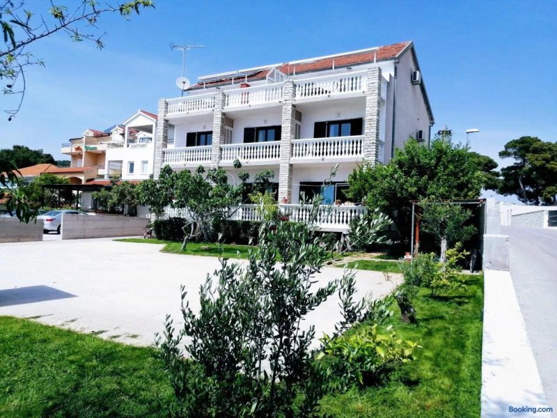 Apartments Tiho & Marija