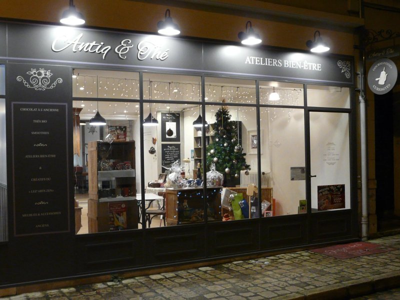 ANTIQ & THE