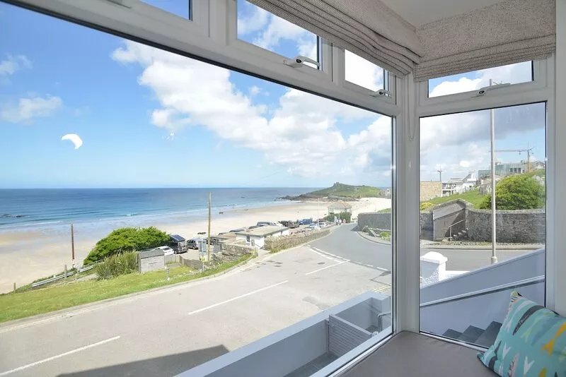 Stunning Lower Deck apartment sleeping 6 on Porthmeor Beach, St Ives, Cornwall