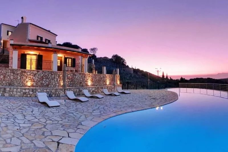 Villa Gallini Sleeps 4 (2 Bedrooms)