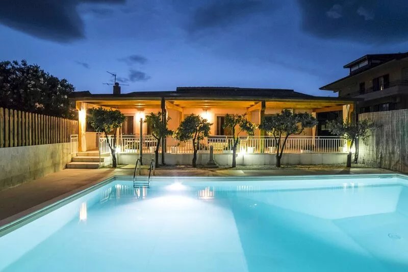 Villa Venere - Elegant Sicilian Refuge with a View of Mount Etna