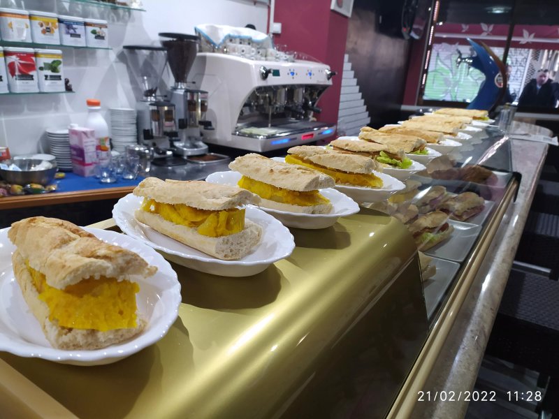 Mery's Cafe Bar