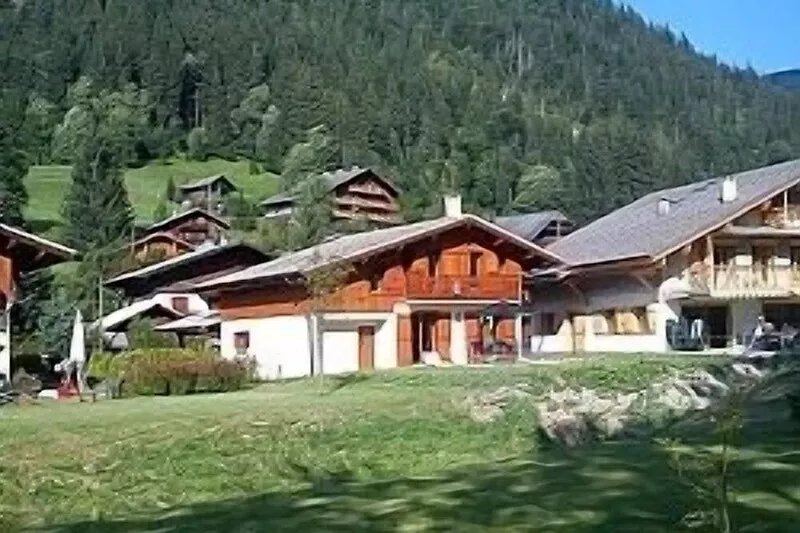Chalet w/modern furnishings - great place to spend time with friends