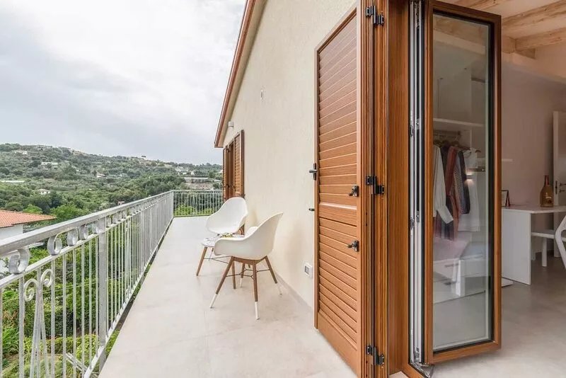 LeMoon Holiday Home x7 with Terrace and Parking
