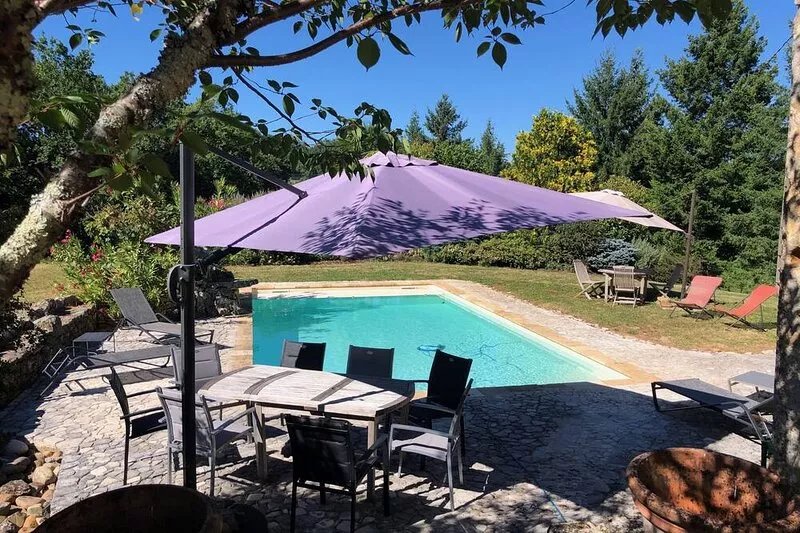 Charming house at one with nature- Swimming pool- Near GOLF and TOURIST SITES