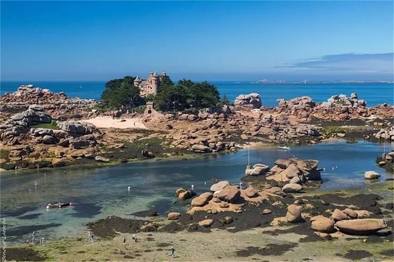 quiet house between sea and forest near Perros-Guirec