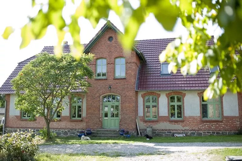 Vacation in a building biologically renovated manor house in a fantastic