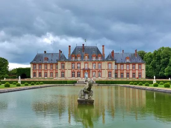 Chateau de Breteuil