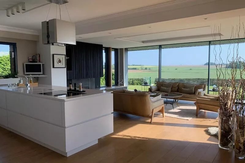 At the gates of Lille, Bright modern villa with indoor pool and home cinema