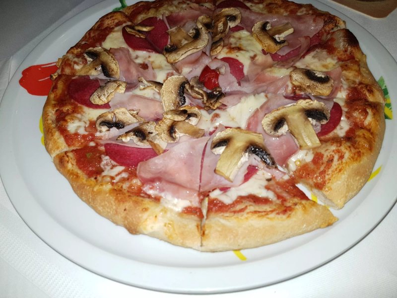 Ristorante, Pizzeria & Eiscafe Roma