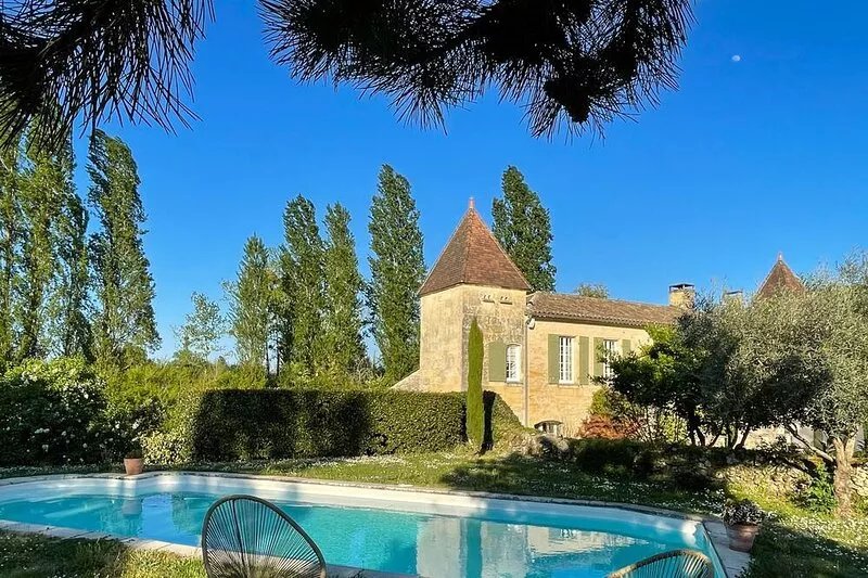 Gite Le Chai, design loft and private pool in the heart of the vineyards