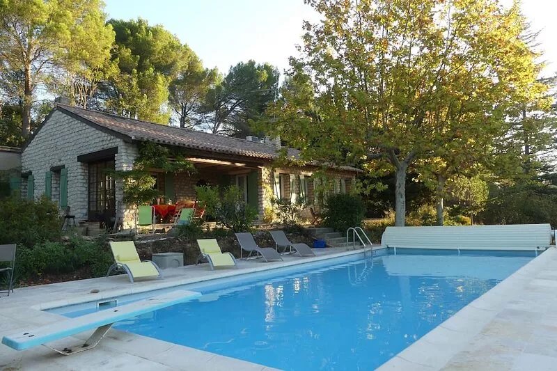 Provencal house ten minutes walk from Lourmarin at the foot of the Luberon