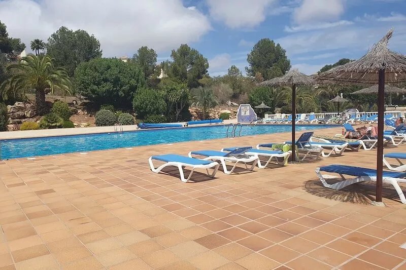 2 Bedroom Bellaluz Apartment with large, private roof top Sun Terrace.