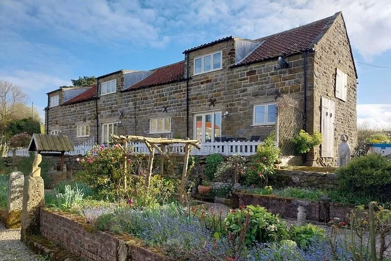 Charming self catering cottage,  sea & countryside views, strictly no pets