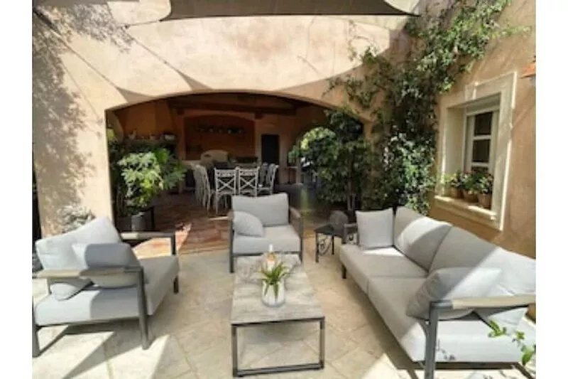 Bastide 5/6 rooms 230 m2, 2 to12 pers. Swimming pool.  Near Grasse Valbonne