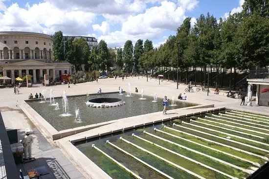 Fontaine du Bassin de la Villette