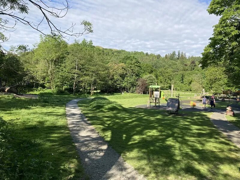 Fantastic central Ambleside location with stunning mountain views