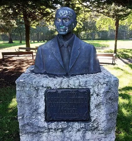 Monumento A Carlos Prieto