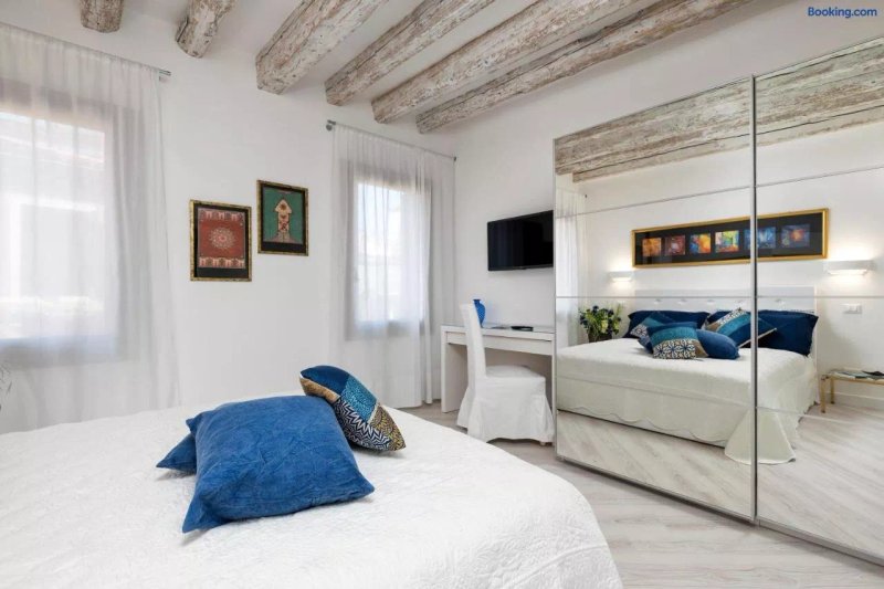 Venice Heaven Apartments Biennale