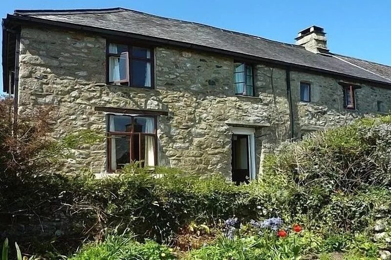 C16th House With A Rambling Garden In A Hamlet In The Dartmoor National Park
