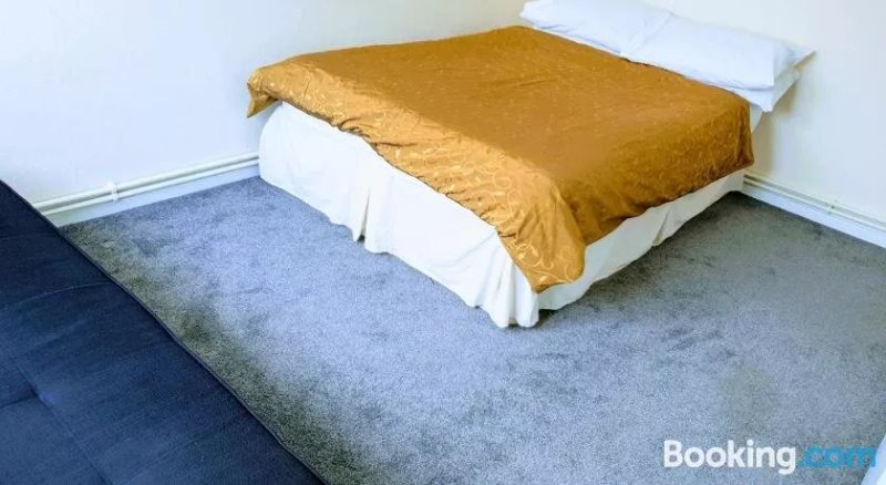 Lovely Large Cosy Room in Central London
