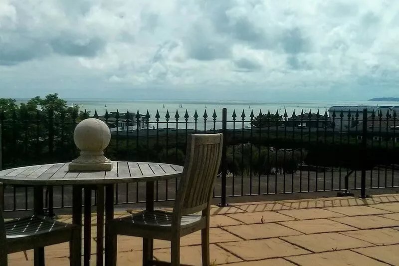 Sea views & private terrace. Private Parking. 2 bed luxury flat. 5 min beach