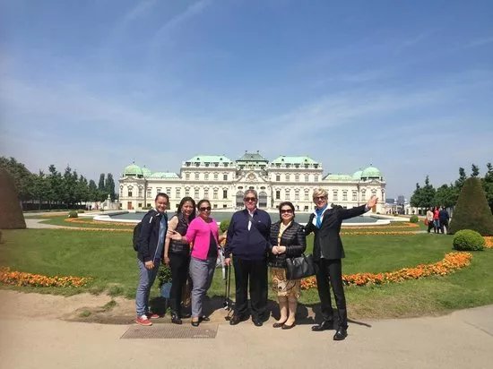 Wienguide Tours