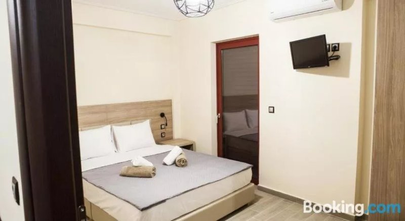 Golden Rooms Astakos