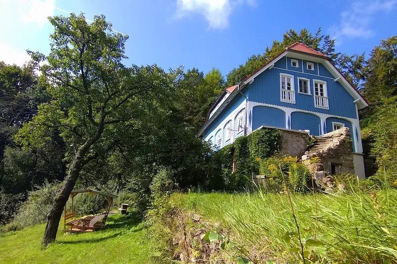 Sunny location at a slope with perfect views and with quiet surrounding