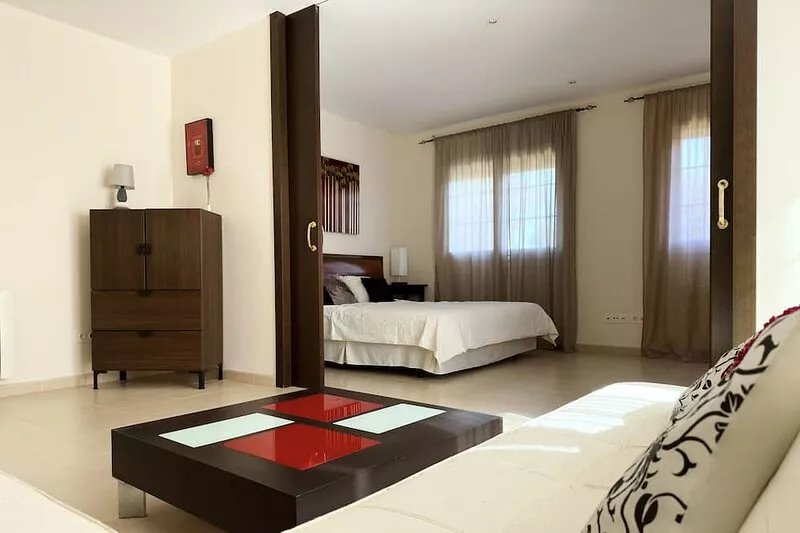 Beautiful Villa 10min to Sitges and new private pool, near Sitges and Barcelona