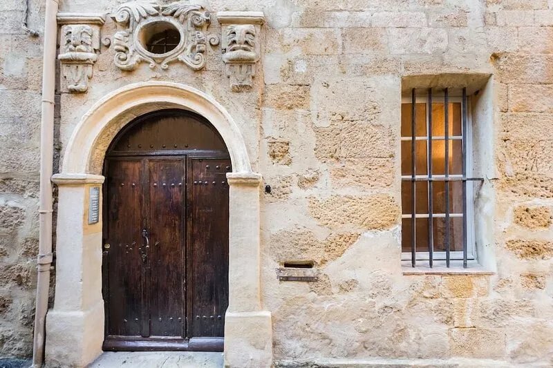 Duo-Loft in a historic building in Aix old town, with aircon, enhanced cleaning
