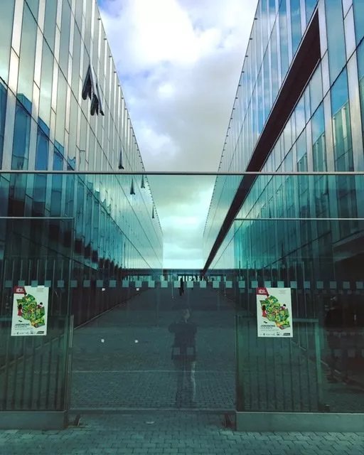 La Halle Aux Sucres