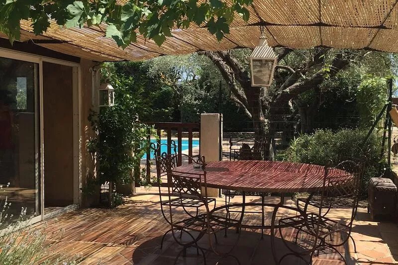 Provencal mas-style stone house with swimming pool sleeps 6