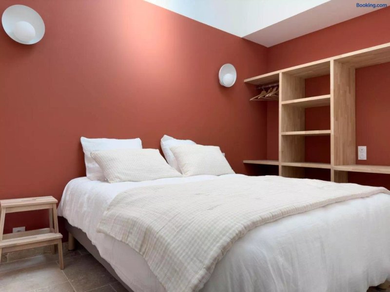 Les Suites Du 13 by Les Suites du 17
