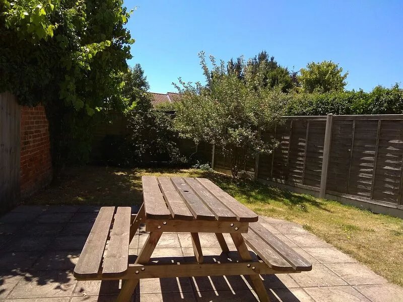 Thimble Cottage - sleeps 3 guests  in 2 bedrooms