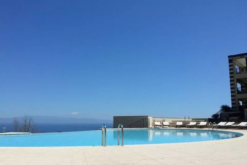 Luxury Apartment with Swimming-Pool and Terrace In Taormina Center Residence