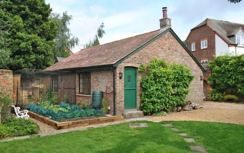 Brewery Cottage -  a cottage that sleeps 2 guests  in 1 bedroom