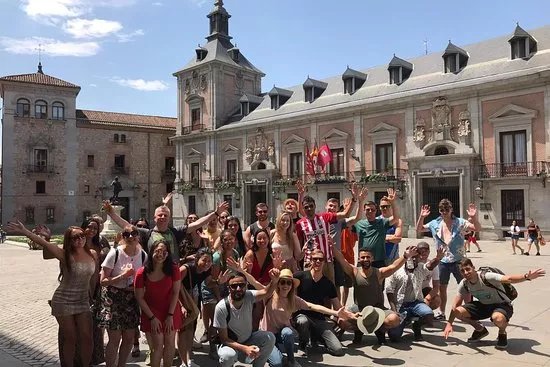Wolves Tours -Walking Tours & Activities