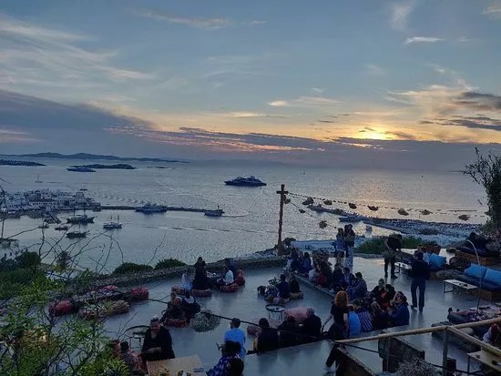 180 Degrees Sunset Bar