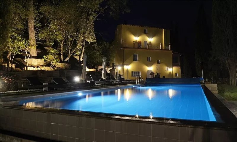 PRIVATE TUSCAN VILLA - 2 HEATED SWIMMING POOL - WEDDINGS, EVENTS, JACUZZI, SAUNA