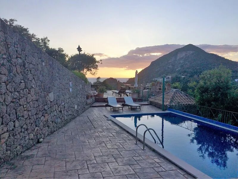 Amber Villa is 15  from the Corfu Golf Club / incredible panoramic view
