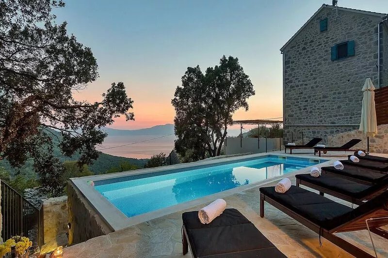 Stone villa in Zaostrog with pool, heated, terrace, sea view, table tennis