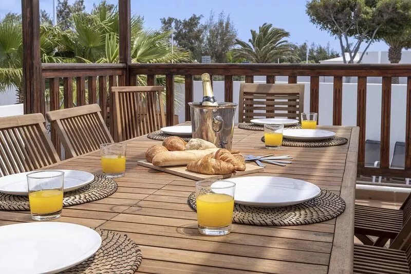 Villa "Bethany" with Private Heated Pool, 2 Private Terraces & Wi-Fi